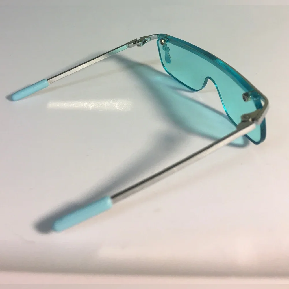 Cute Retro Style Teal Doll Sunglasses - Picture 4 of 12